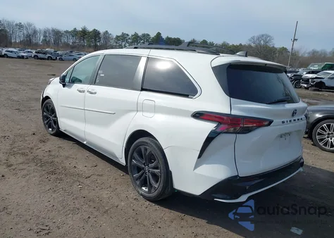 2022 Toyota Sienna Xse z USA, uszkodzony, nr VIN 5TDDRKEC0NS082631